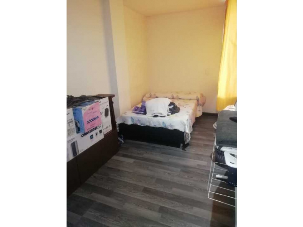 VENPERMUTA APARTAMENTO DUPLEX EN ENGATIVA LA GRANJA EXCELENTE — foto 2