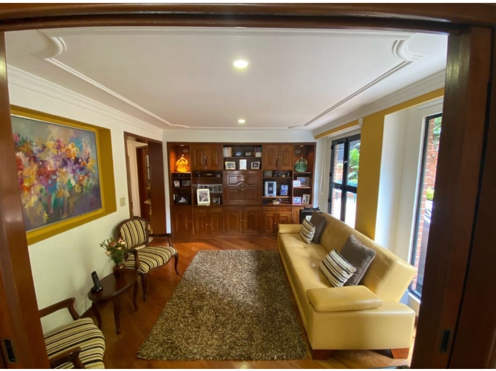 VENDO APARTAMENTO CON TERRAZA EN CHICO NAVARRA. A
