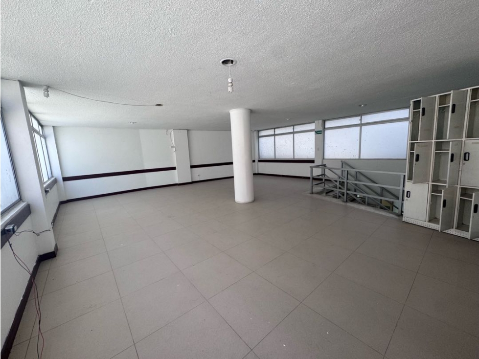 Vendo o rento local comercial para bar Chapinero