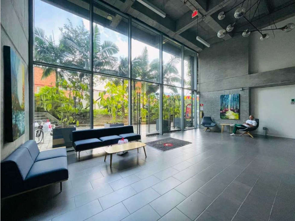 ARRIENDO OFICINA GRANDE CENTRO EMPRESARIAL. SABANETA - 1