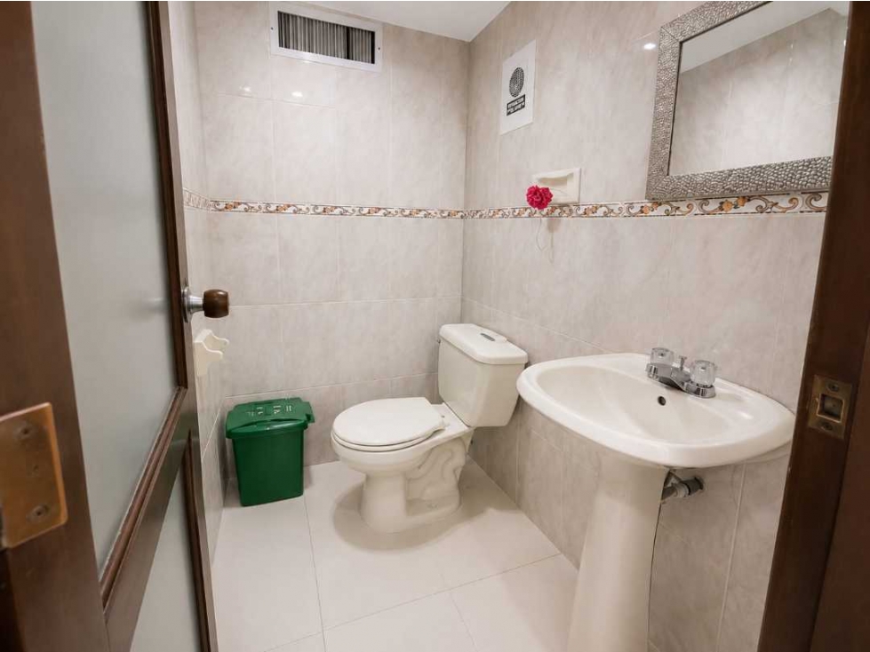 Vendo oficina centro histórico Santa Marta — foto 2