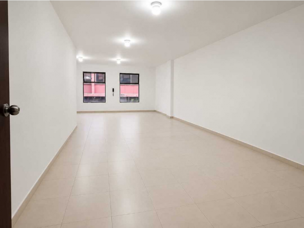 Vendo oficina centro histórico Santa Marta — foto 3