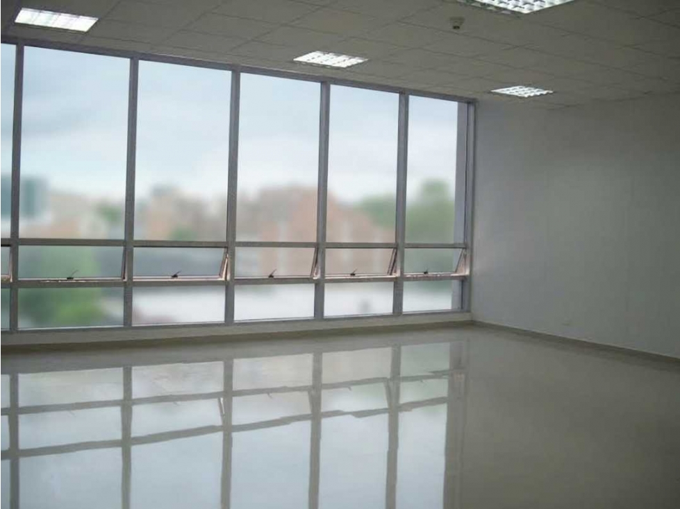 VENDO OFICINA CERCA AL PARQUE DE LA 93,21m²