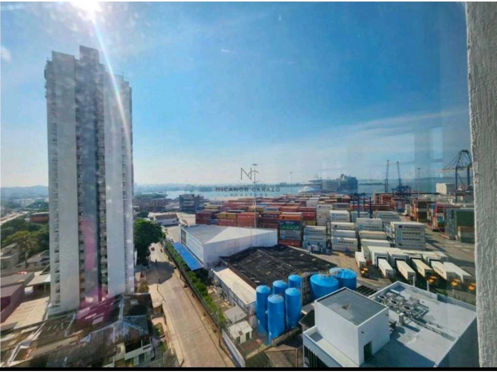 VENTA DE OFICINA CON VISTA A LA BAHIA DE CARTAGENA
