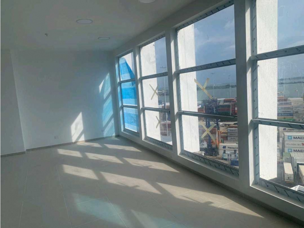 VENTA DE OFICINA CON VISTA A LA BAHIA DE CARTAGENA — foto 2