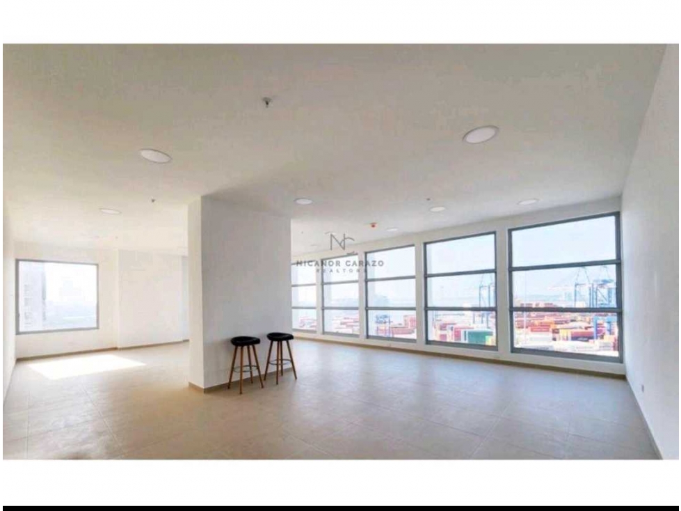 VENTA DE OFICINA CON VISTA A LA BAHIA DE CARTAGENA — foto 3