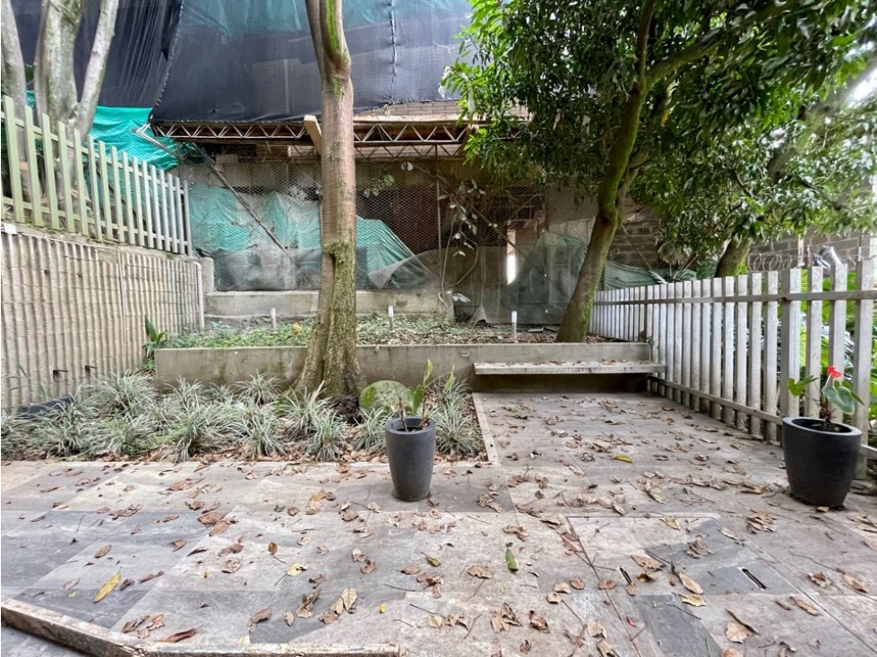 VENDO OFICINA DUPLEX AVENIDA EL POBLADO — foto 5