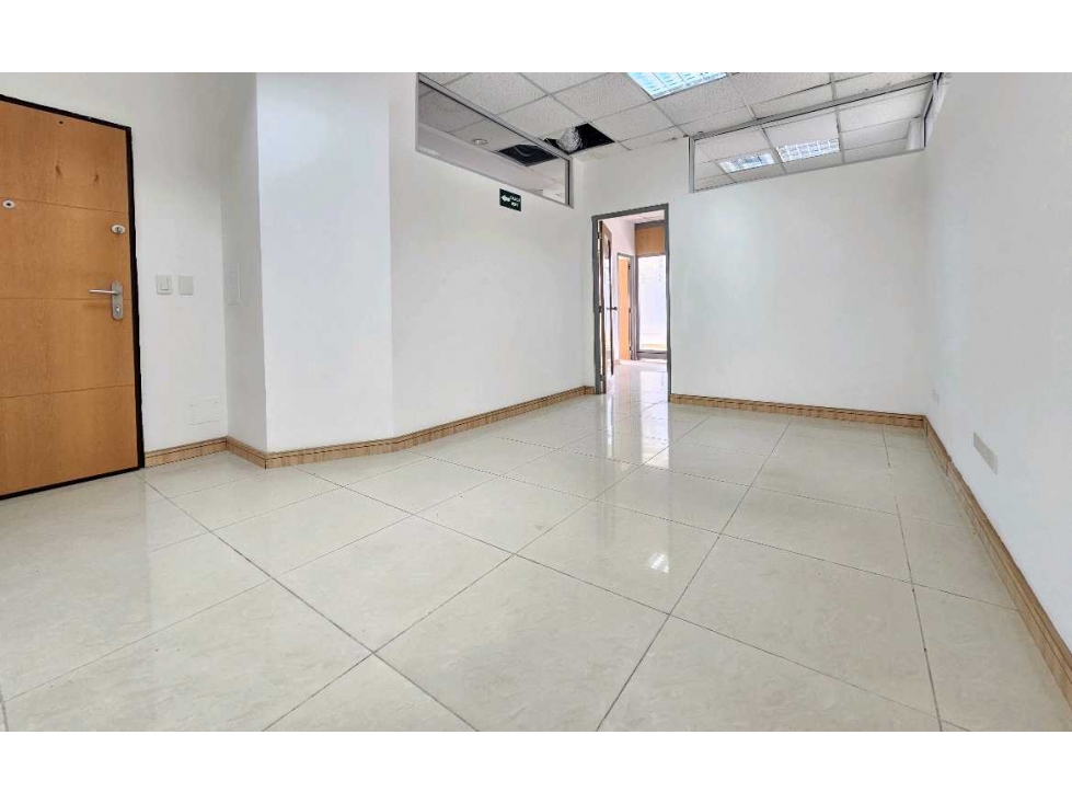 Vendo oficina edf. Platinium. av. Flavio Reyes - 5