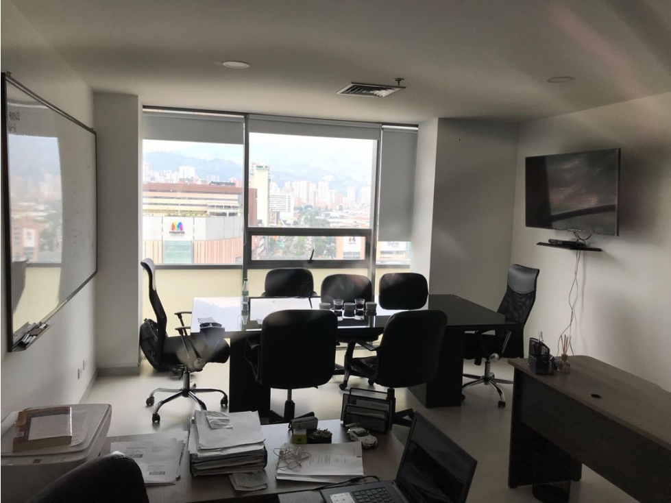 VENDO OFICINA EN CENTRO EMPRESARIAL S48 TOWER ENVIGADO AV VEGAS — foto 2