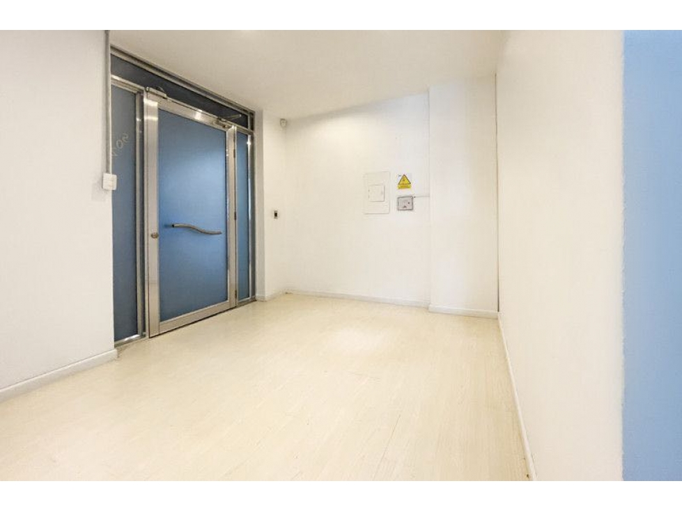 VENDO OFICINA EN CHICO NAVARRA/CC — foto 6