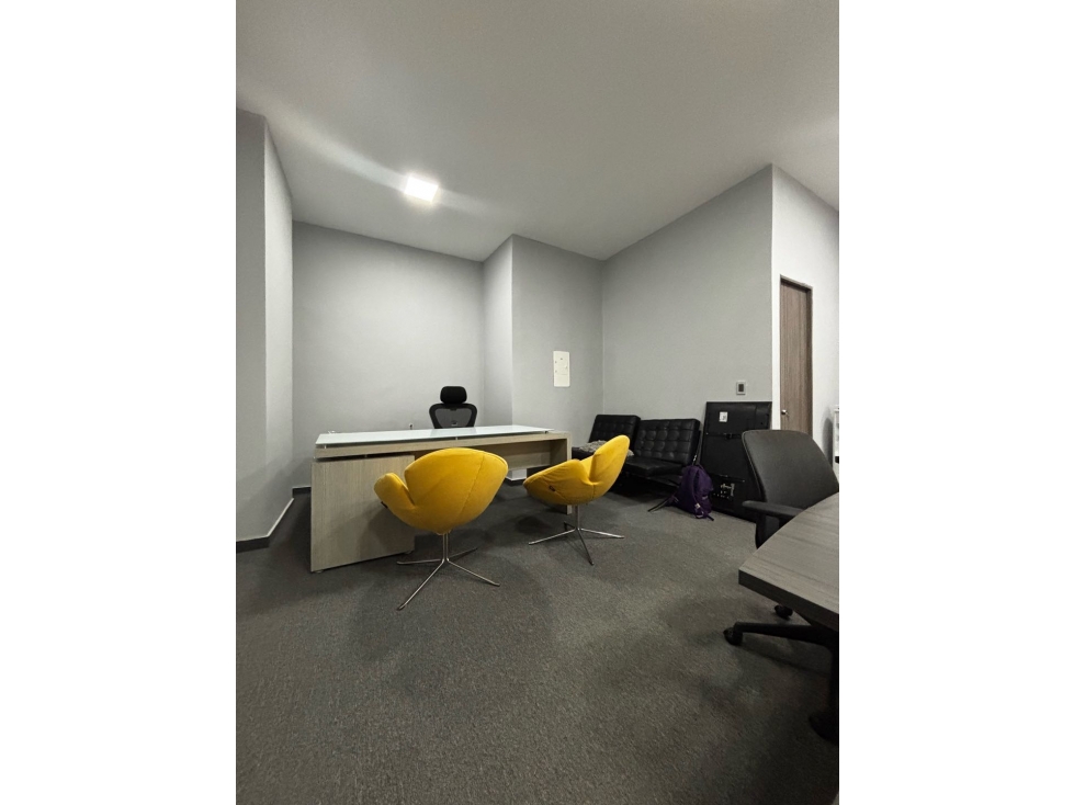 ARRIENDO oficina AMOBLADA en edificio TITANIUM — foto 4
