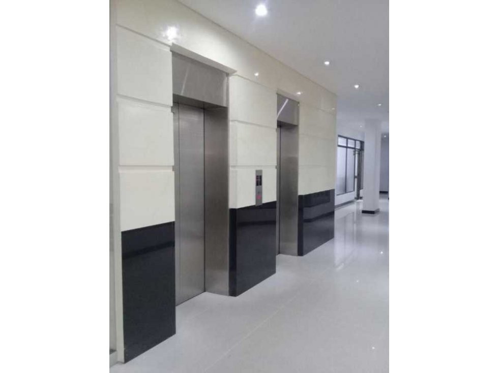 VENDO OFICINA Santa Paula. NORTE BOGOTA. 43 mtrs.$380 YG — foto 4