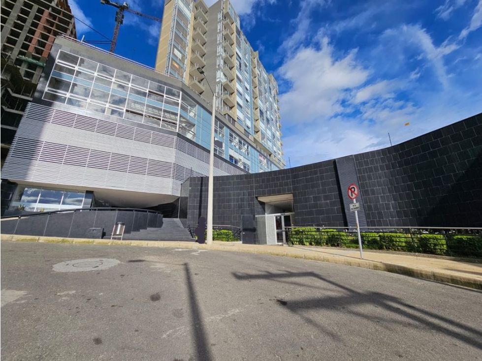 VENDO OFICINA NORTH POINT DUPLEX OBRA GRIS 100mts