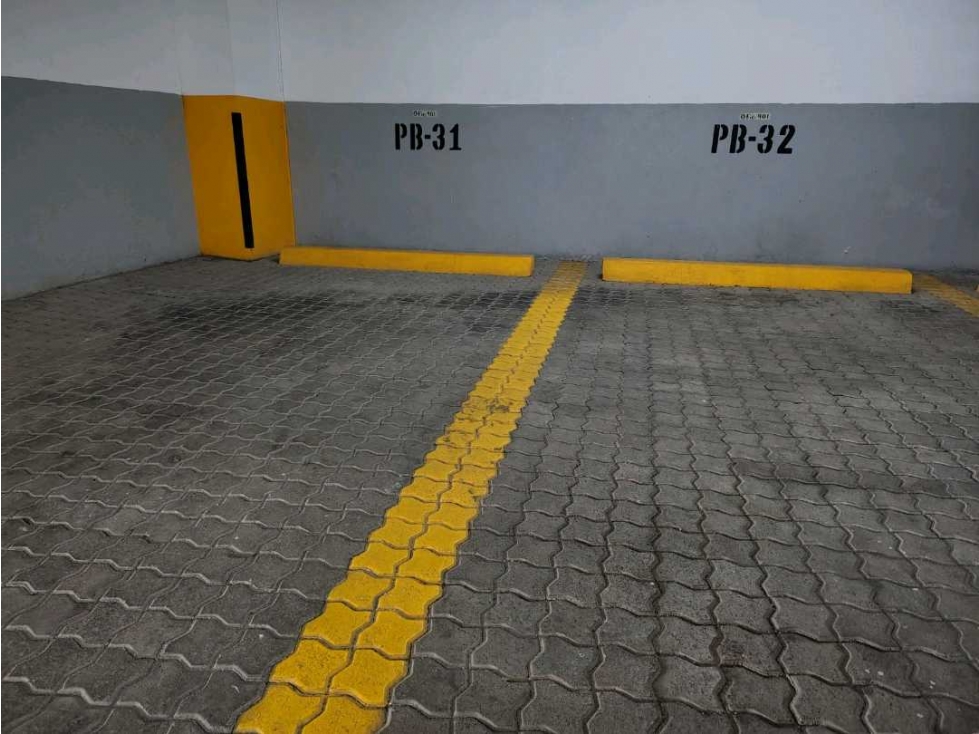 VENDO PARQUEADERO EN EDIF. PLATINIUM CUIDAD MILENIUM - 3