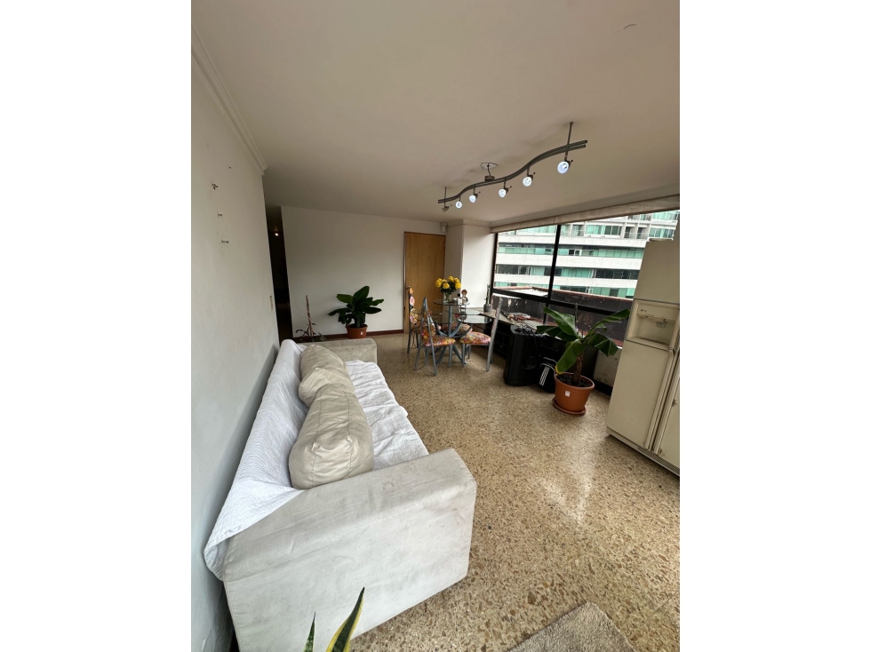 Vendo Penthouse con terraza en L en Milla de Oro 228 m² para remodelar — foto 3