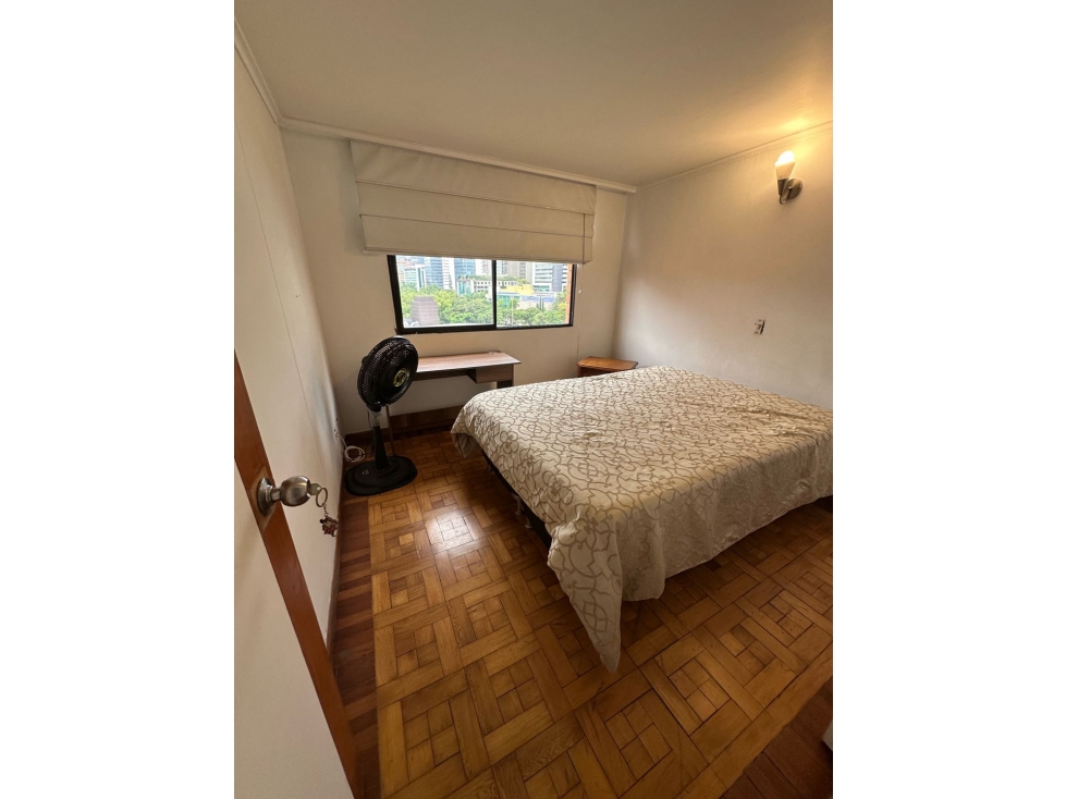 Vendo Penthouse con terraza en L en Milla de Oro 228 m² para remodelar — foto 6