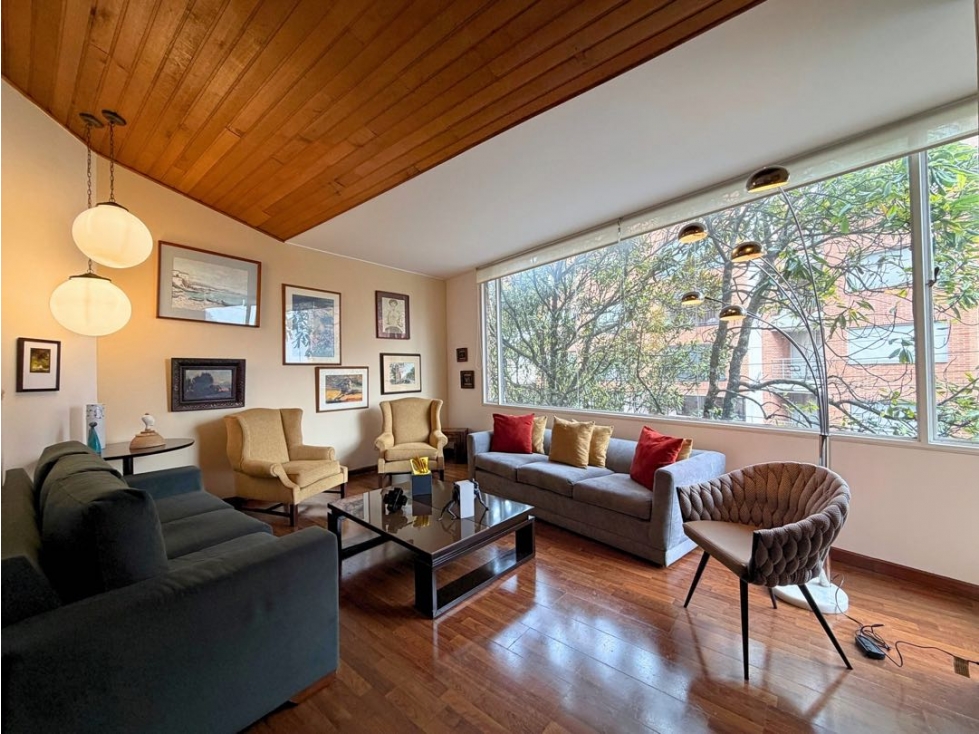 Vendo Apartamento Duplex en Los Rosales