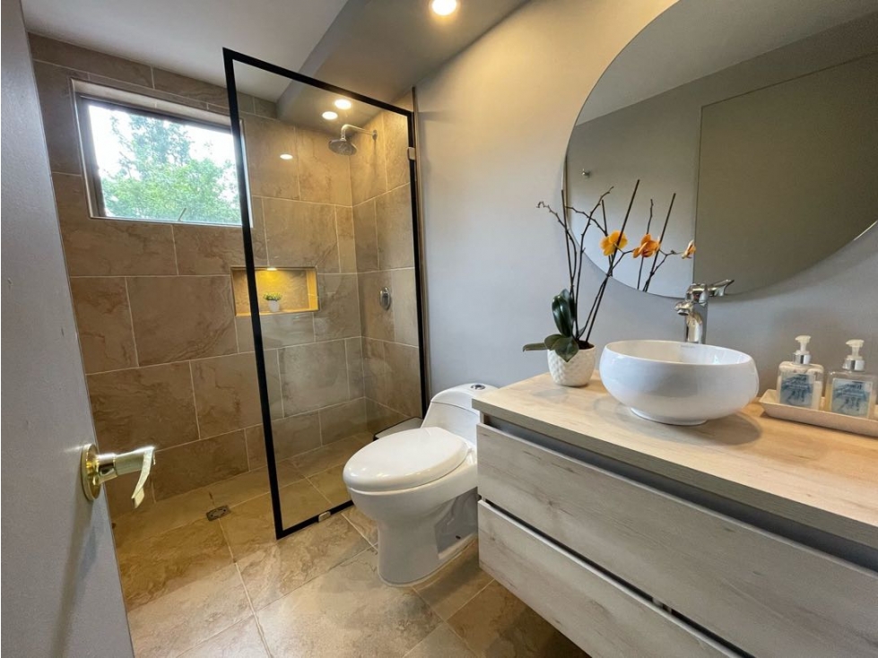 Vendo o permuto preciosa casa conjunto en Lagos Torca Bogotá — foto 6