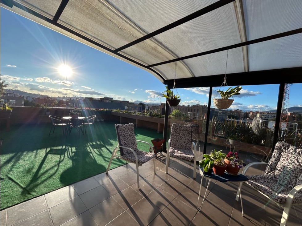 VENDO P.H. DUPLEX CON TERRAZA EXTERIOR REMODEMADO EN NUEVA AUTOPISTA