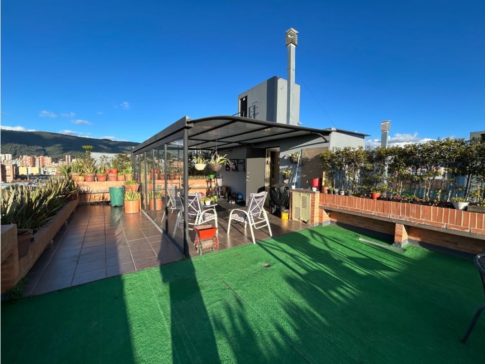 VENDO P.H. DUPLEX CON TERRAZA EXTERIOR REMODEMADO EN NUEVA AUTOPISTA — foto 3