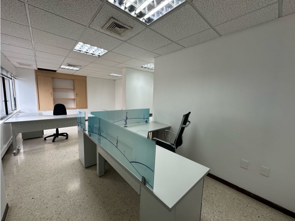 VENDO PISO DE OFICINAS EN EDIF. TEMPO ll - 4