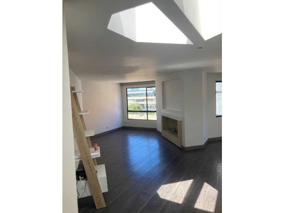 VENDO PRECIOSO APTO PENTHOUSE EN EL RETIRO
