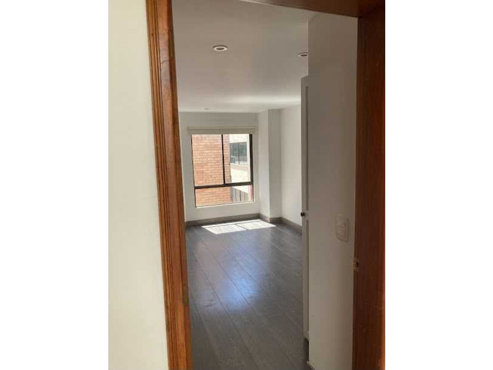 VENDO PRECIOSO APTO PENTHOUSE EN EL RETIRO — foto 6