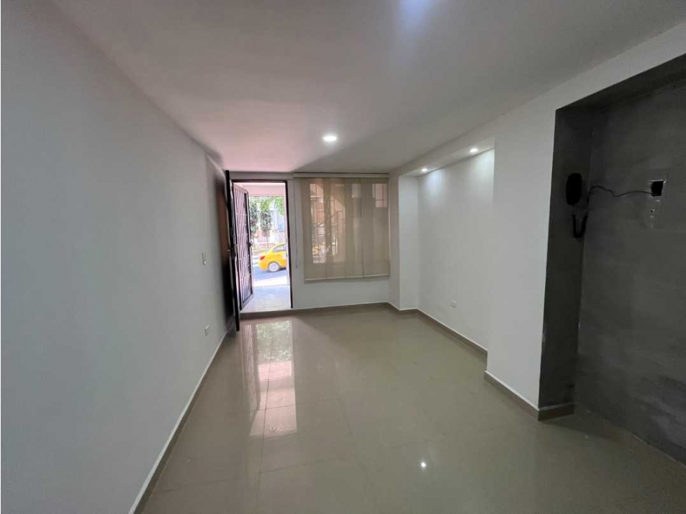 VENDO PRIMER PISO EN CABAÑAS BELLO