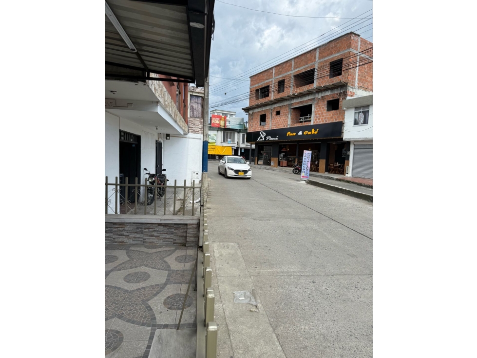 VENDO PROPIEDAD COMERCIAL QUIMBAYA - 2