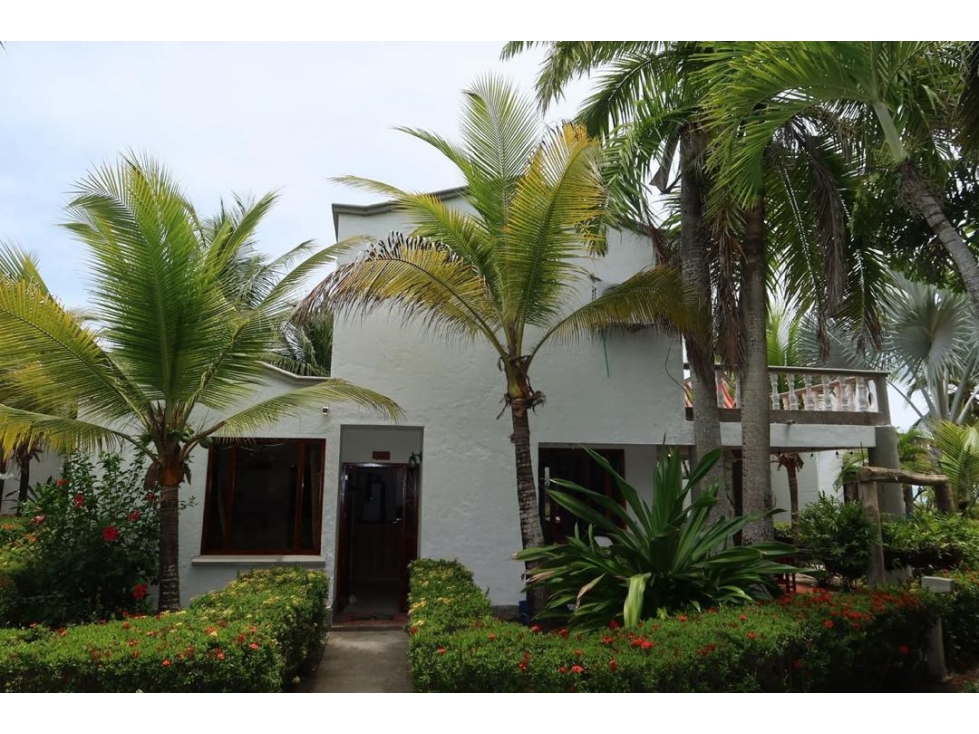 VENDO PROPIEDAD TURÍSTICA CASA FAMILIAR EN TOLÚ CONDOMINIO - 1