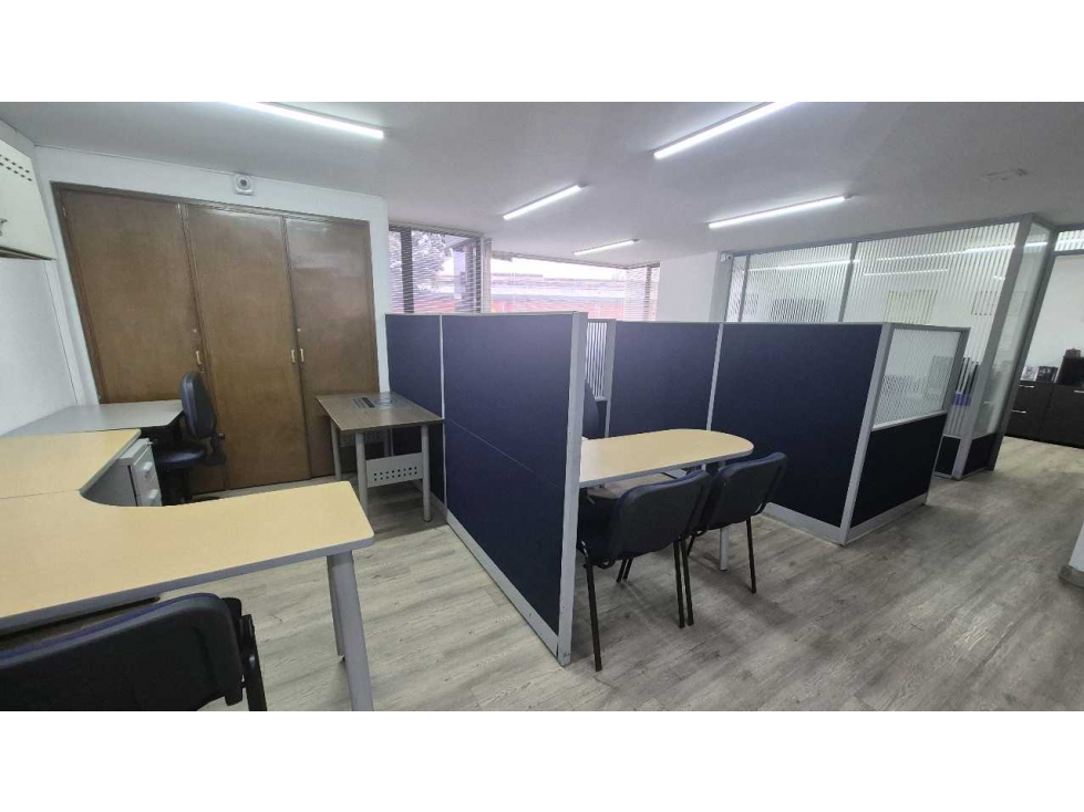 VENDO PROPIEDAD USO MIXTO 140M2 EXTERIOR CENTRO EMPRESARIAL CALLE 72 — foto 3