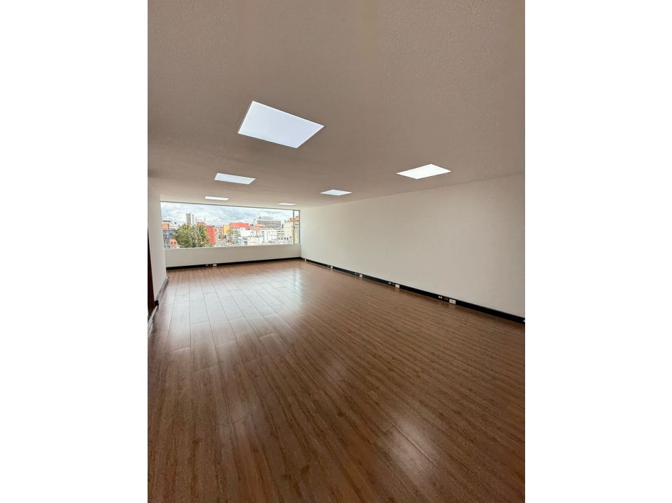VENDO RENTO OFICINA CERCA AL RETIRO — foto 2
