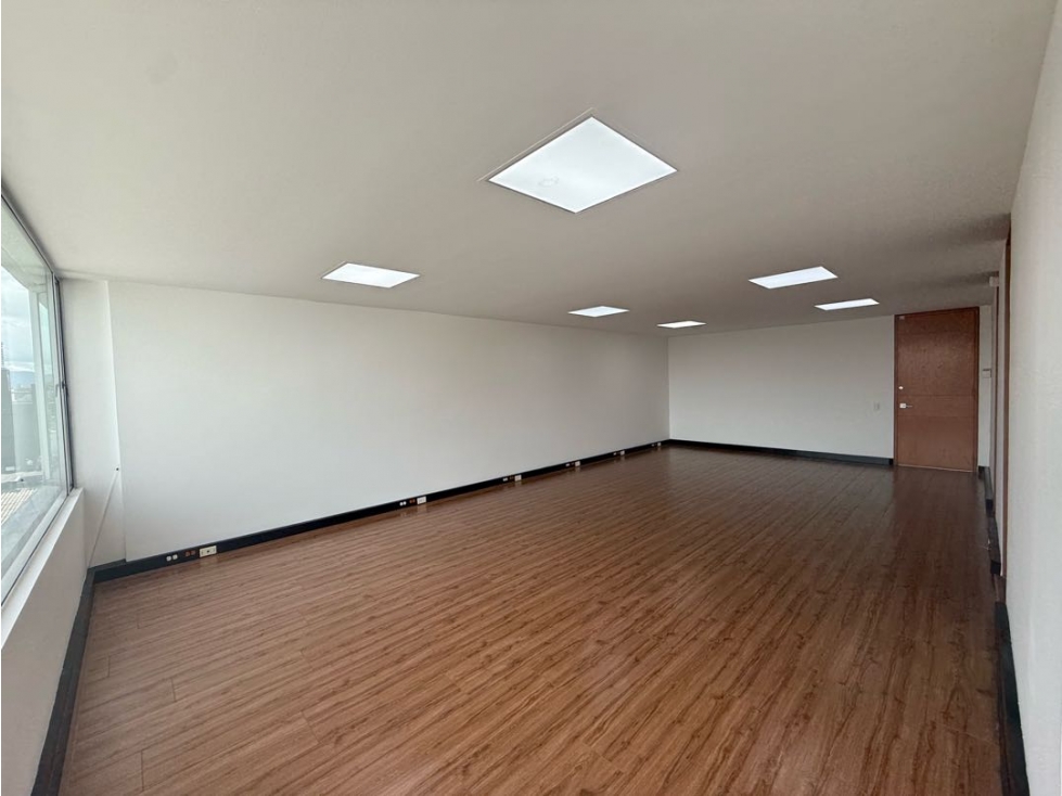 VENDO RENTO OFICINA CERCA AL RETIRO — foto 4