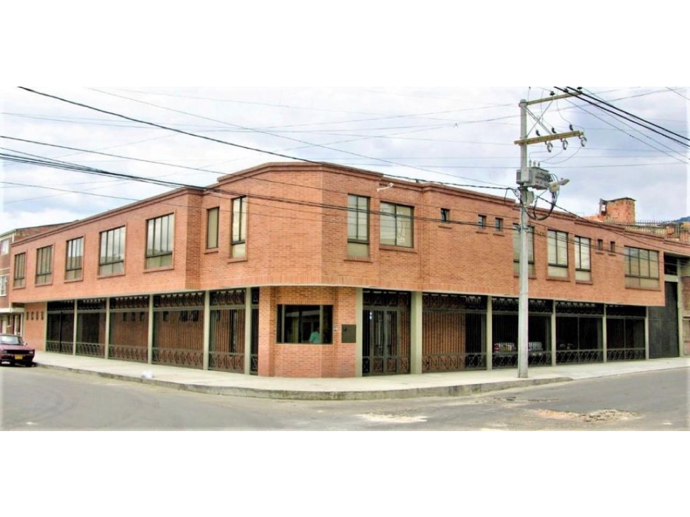 VENDO RENTÓ PERMUTO BODEGA EN SANTA SOFÍA