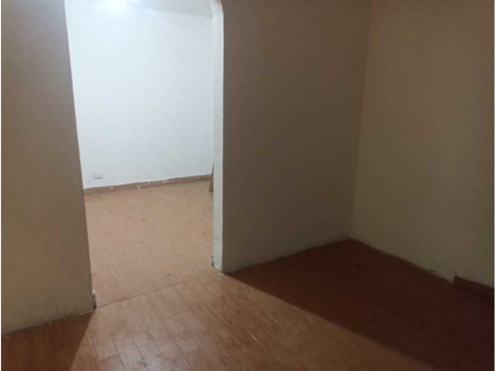 Vendo casa muy rentable 1% 6 aptos en El socorro kennedy Bogota — foto 3