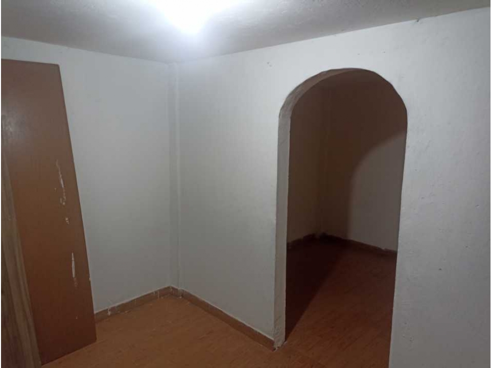 Vendo casa muy rentable 1% 6 aptos en El socorro kennedy Bogota — foto 4