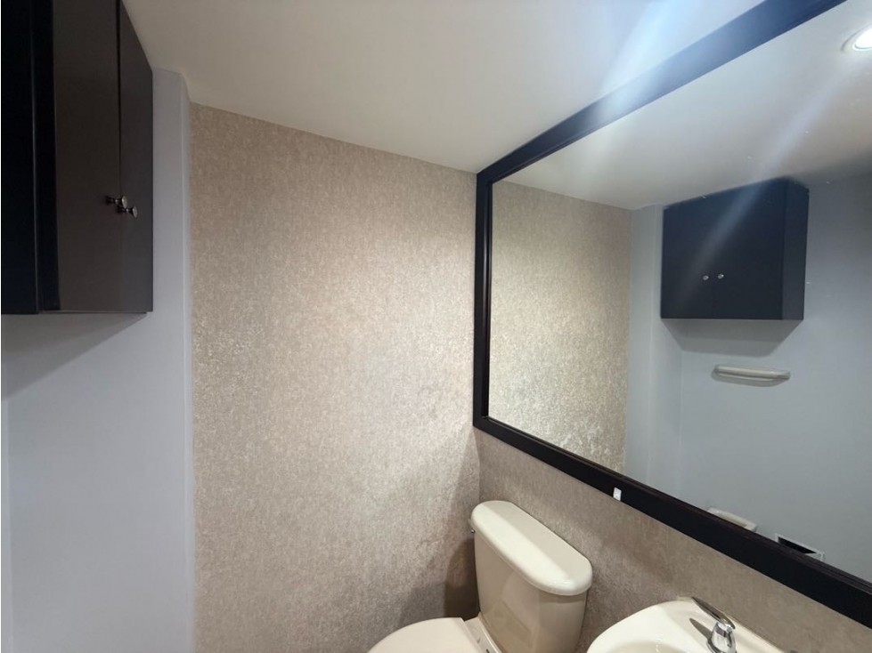 VENDO RENTO OFICINA DE 50M2 CERCA AL CENTRO COMERCIAL EL RETIRO — foto 6