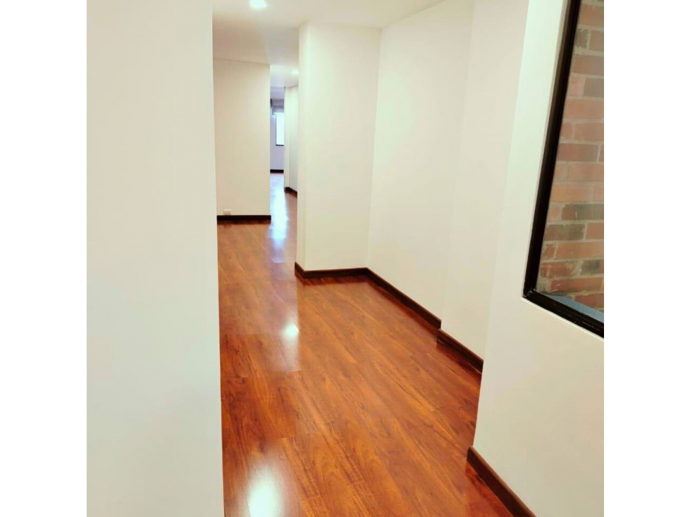 VENDO ROSALES SOBRE VIAPL 230m2 4PISOEXT 3HAB C/U CON BAÑO FAMILY ROOM — foto 4