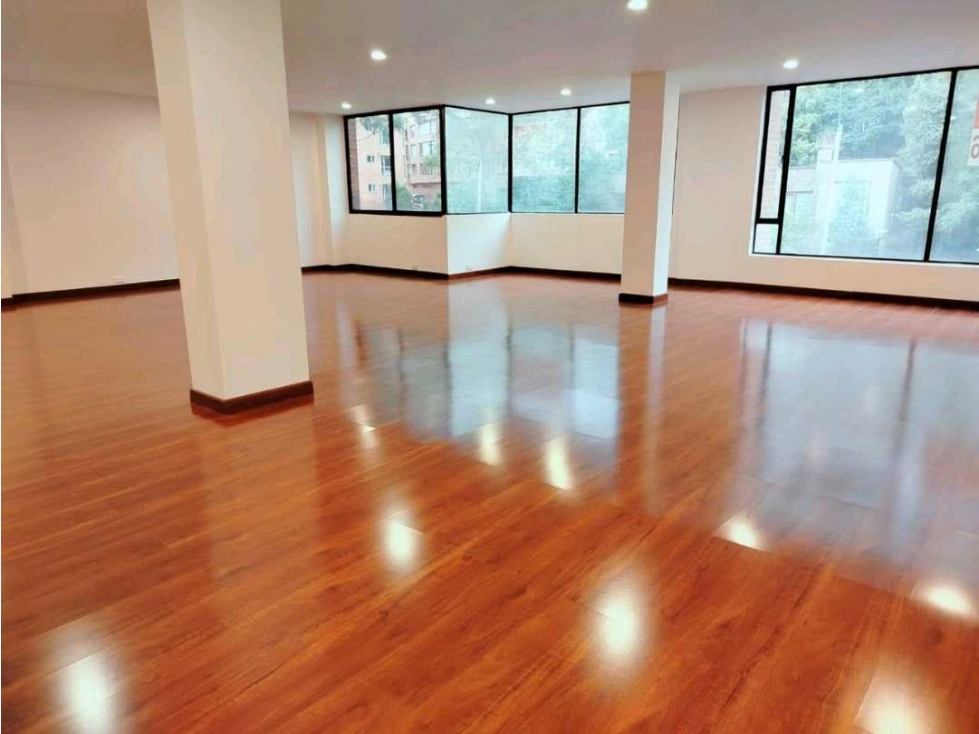 VENDO ROSALES SOBRE VIAPL 230m2 4PISOEXT 3HAB C/U CON BAÑO FAMILY ROOM — foto 3