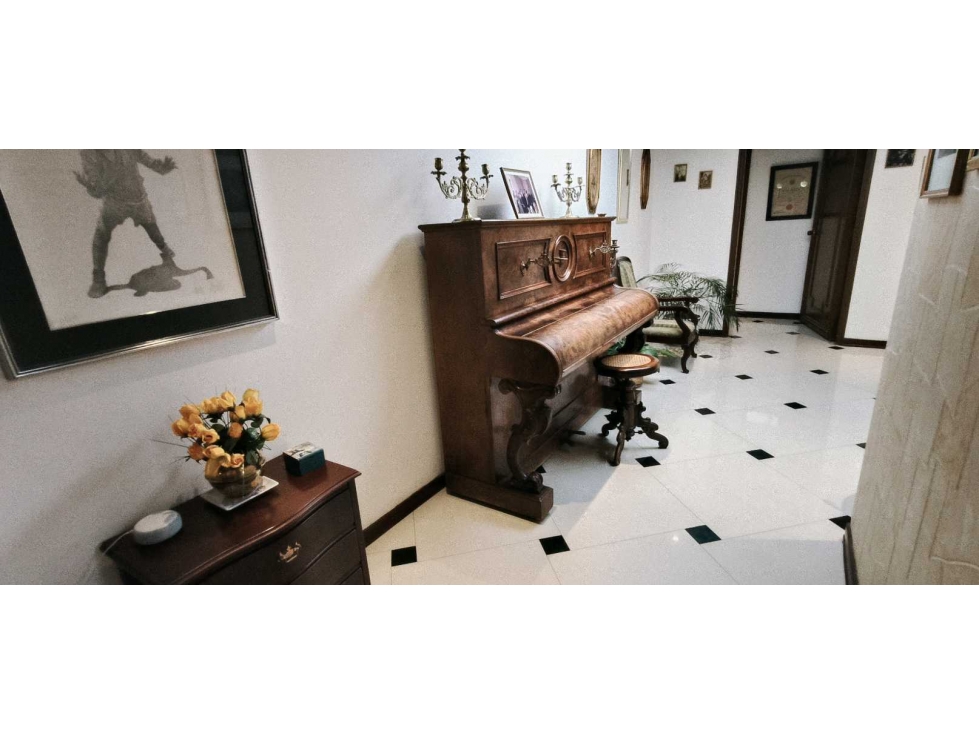 Vendo Santa Bárbara PH terraza 3 alcobas 3 garajes para remodelar — foto 4