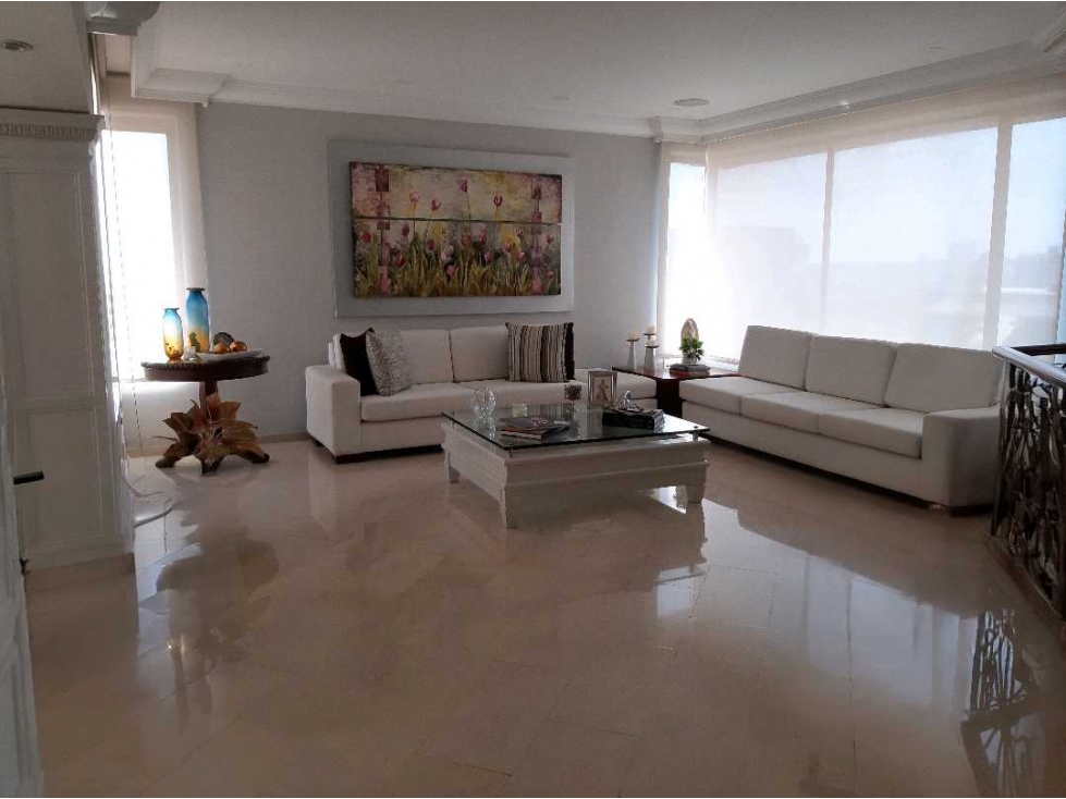 VENDO SOFISTICADO APARTAMENTO EN ALTO PRADO