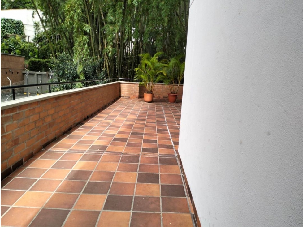 VENDO APTO CASTROPOL CON TERRAZA — foto 4