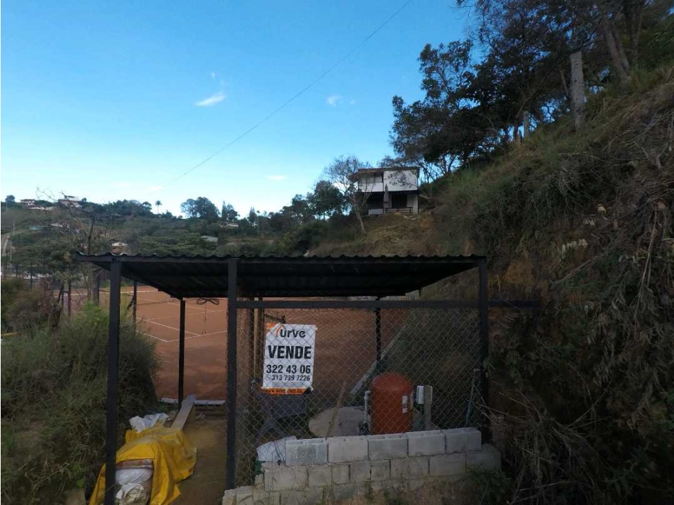 VENDO TERRENO CON CANCHA DE TENIS. Guarne vereda chaparral — foto 4
