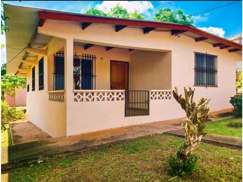 VENDO TERRENO CON DOS CASAS INCLUIDAS CHORRERA GUADALUPE - 2
