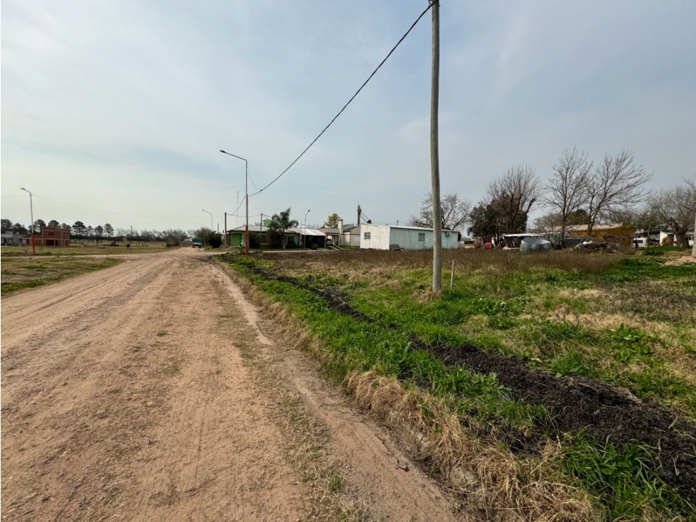 Vendo Terreno de 300 m2 en Caseros, Entre Ríos. - 1