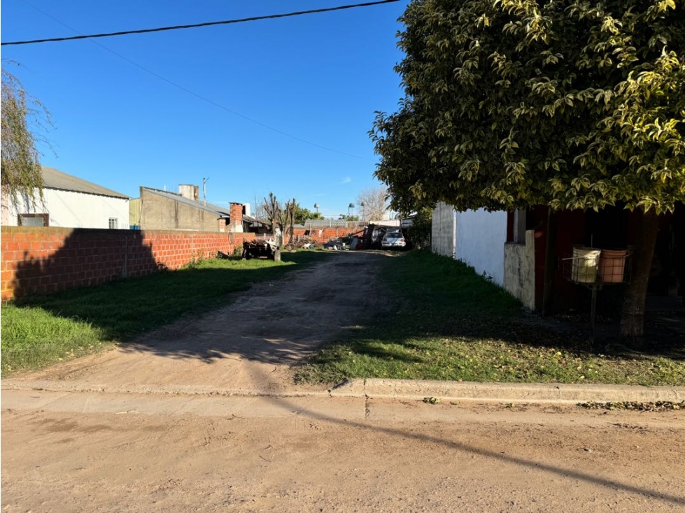 Vendo Terreno de 300 m2 en Caseros, Entre Ríos. - 1