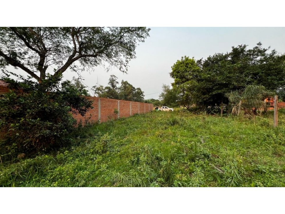 VENDO TERRENO DE 360 m2 EN YPACARAI A 100 MTS DE RUTA 2 - 6