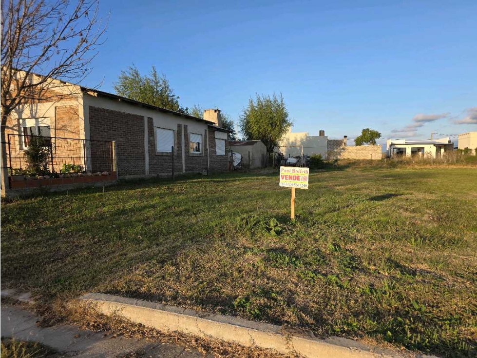Vendo Terreno de 385 m2 en Caseros, Entre Ríos. - 2