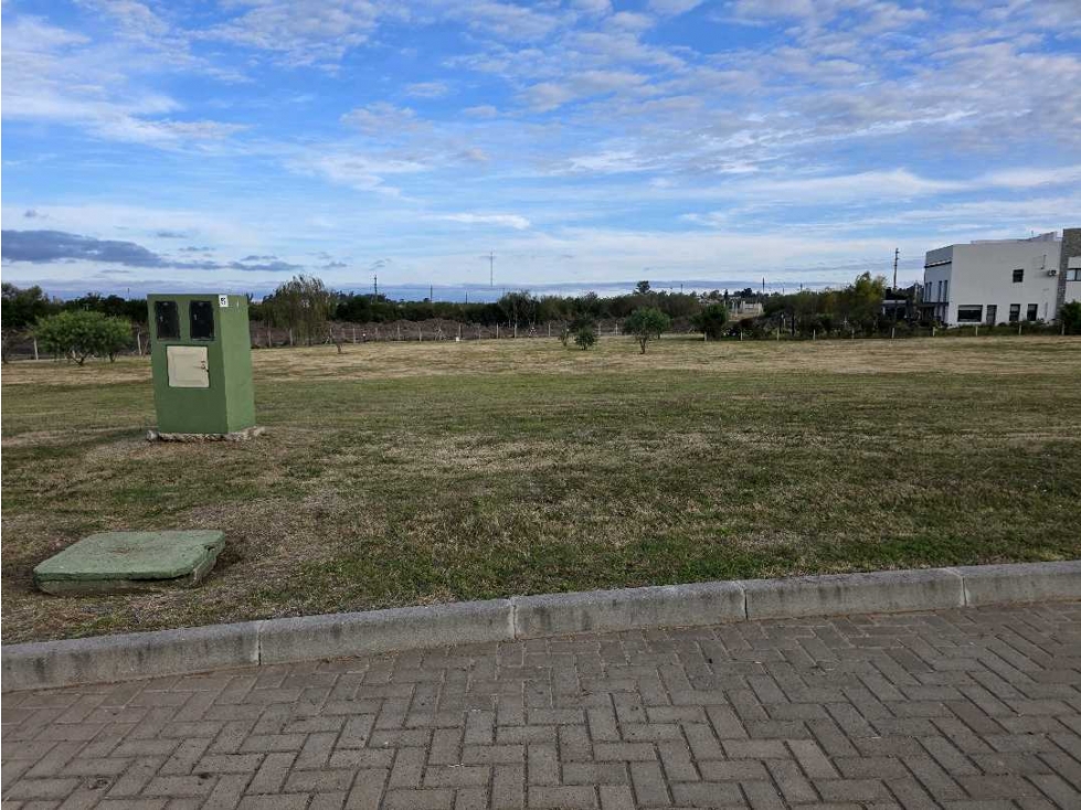 Vendo Terreno de 593 m2 en Las Acacias Concepción del Uruguay E R - 1