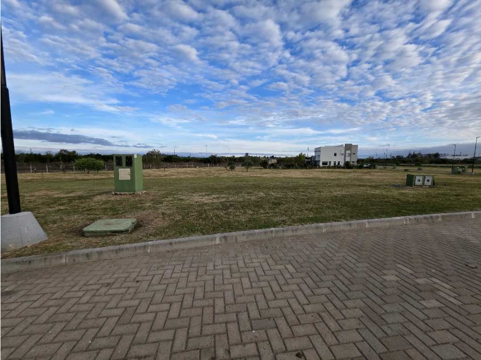 Vendo Terreno de 593 m2 en Las Acacias Concepción del Uruguay E R - 2